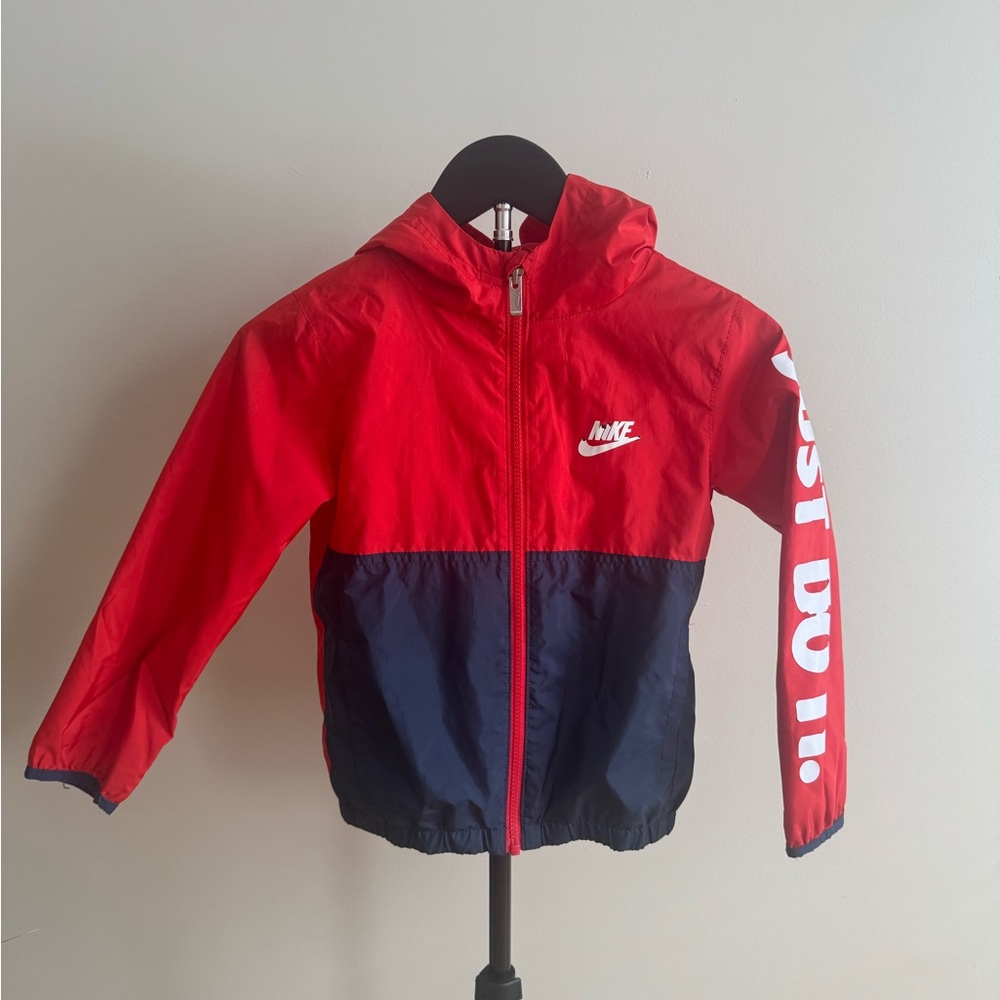 Nike Sportswear Red Windrunner Hooded Repel Jacket - Little Kids size 7.